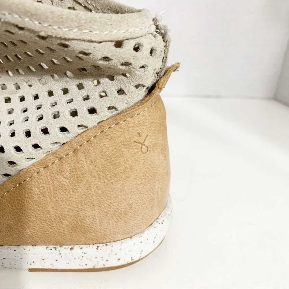 EMU Australia Numeralla Perforated Suede/Nubuck Upper Boots Pull On Lightweight